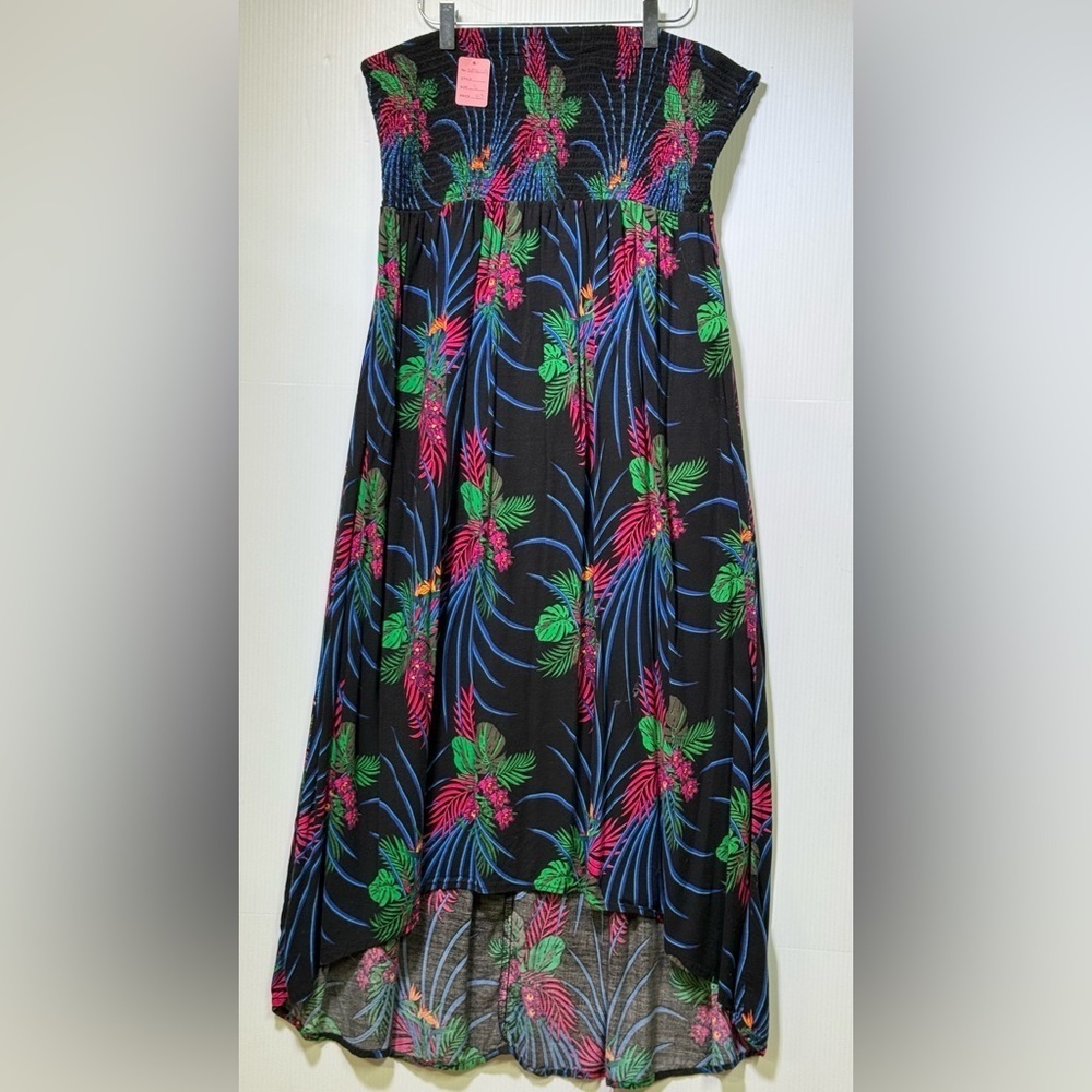 Tropical strapless women’s dress